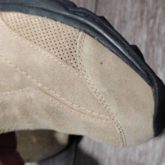 New Balance tan suede loafers. Size 9.5 - Picture 11 of 14